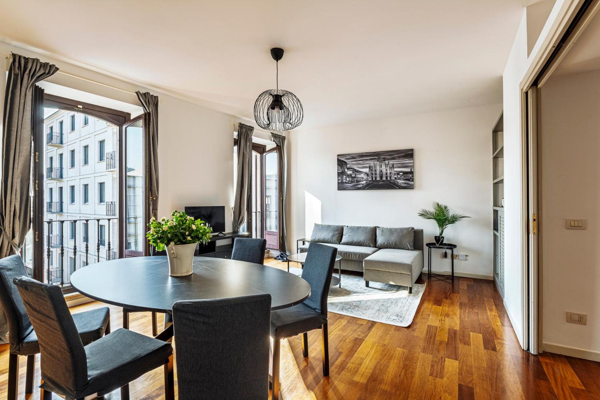 Elegant 2 Bedrooms Apartments Near Duomo Milánó Kültér fotó