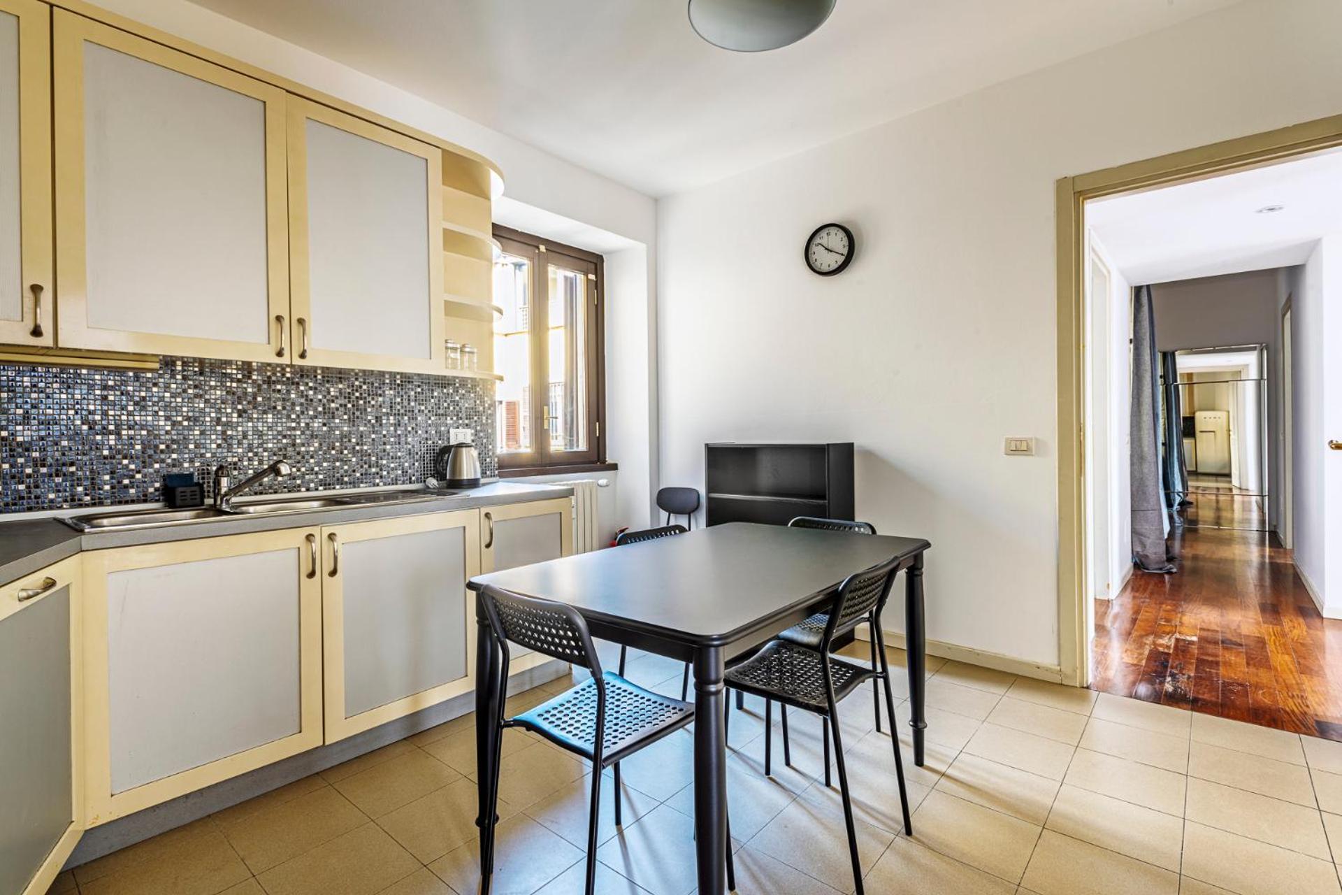 Elegant 2 Bedrooms Apartments Near Duomo Milánó Kültér fotó