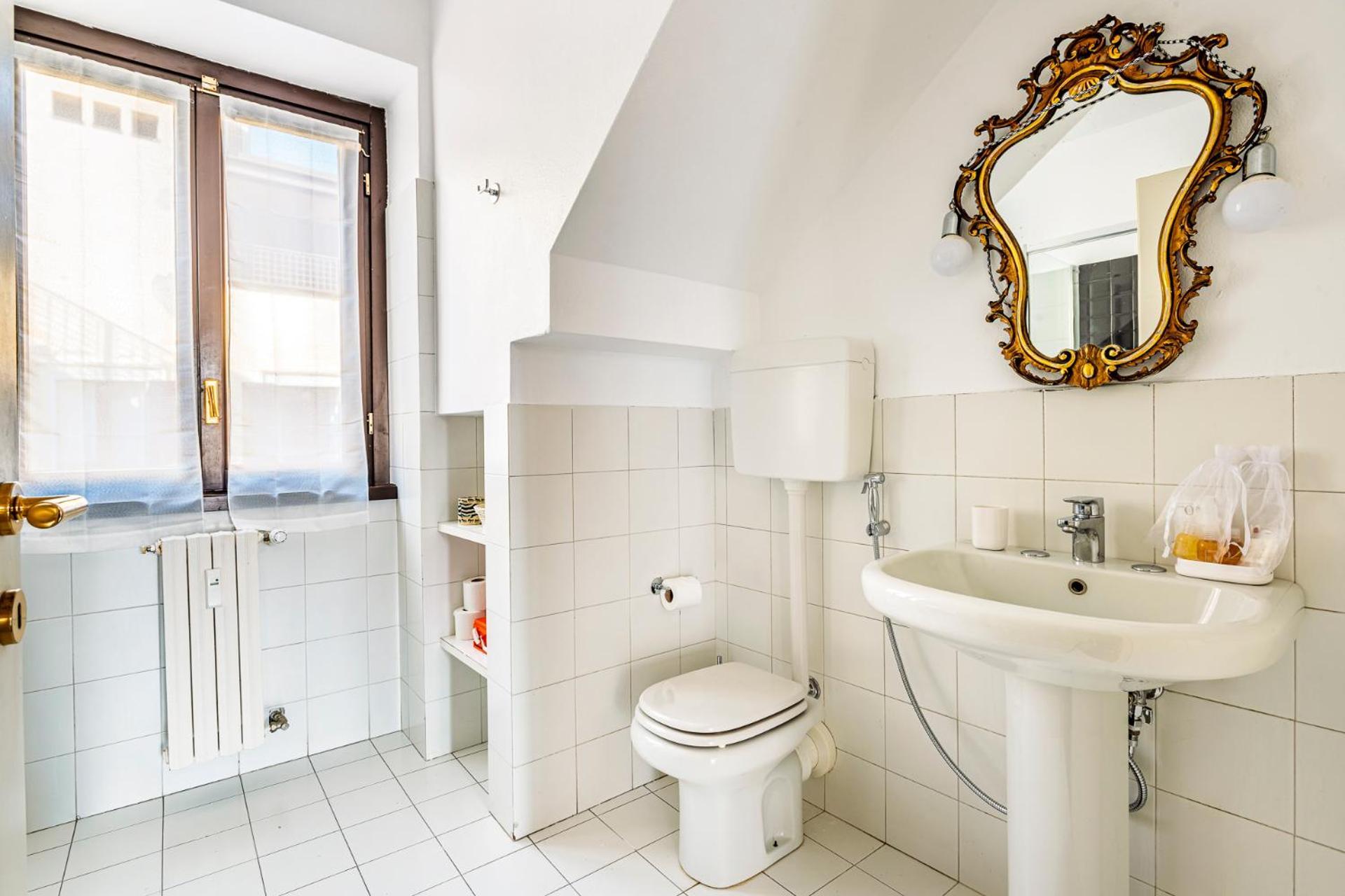 Elegant 2 Bedrooms Apartments Near Duomo Milánó Kültér fotó