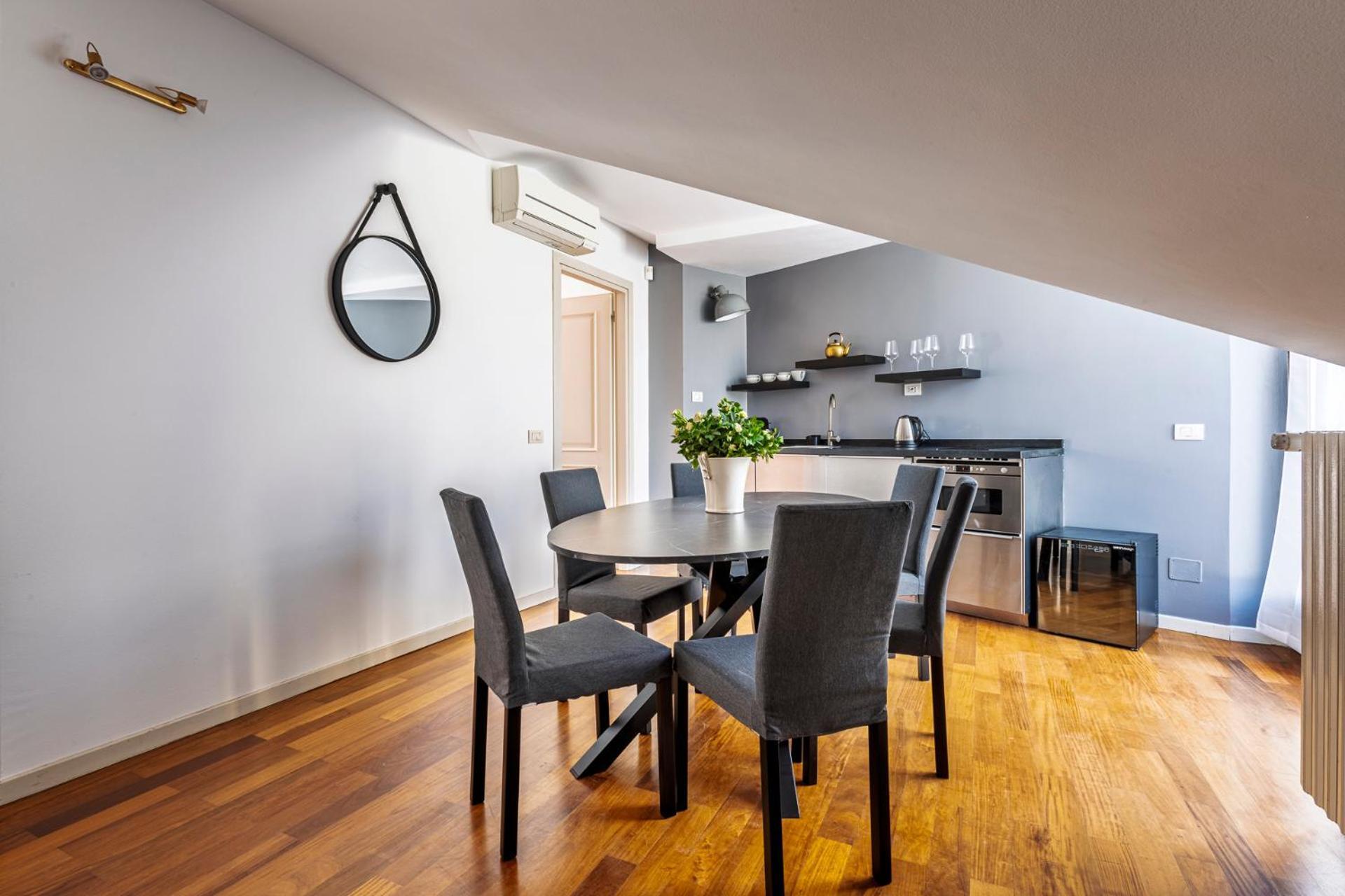 Elegant 2 Bedrooms Apartments Near Duomo Milánó Kültér fotó